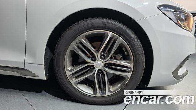 Hyundai Grandeur 2.2 Diesel Premium Special — пробег 270 017 км — фото 5 из 5