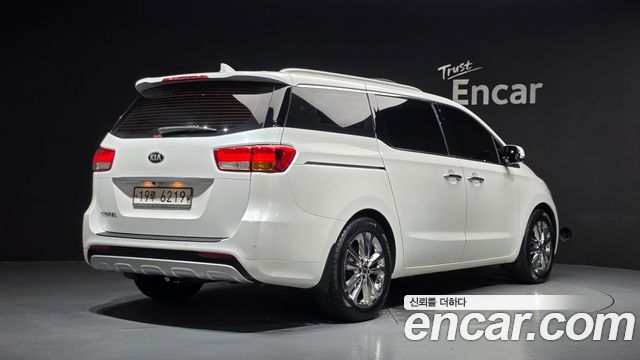 Kia Carnival из Кореи Encar