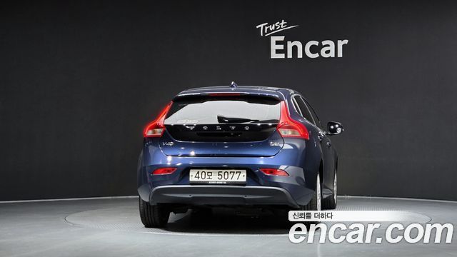 Volvo V40 из Кореи Encar