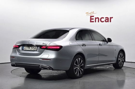 Mercedes-Benz E-Class E300e 4MATIC Exclusive — пробег 42 997 км — фото 2 из 5