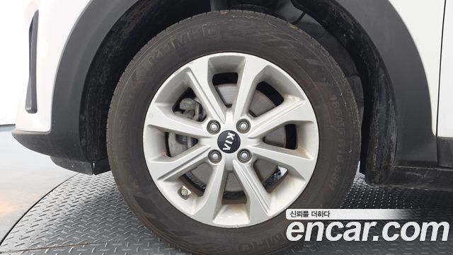 Kia Stonic Diesel 1.6 Deluxe — пробег 109 141 км — фото 5 из 5