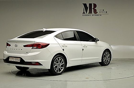 Hyundai AVANTE 1.6 Smart Choice — пробег 141 500 км — фото 3 из 5