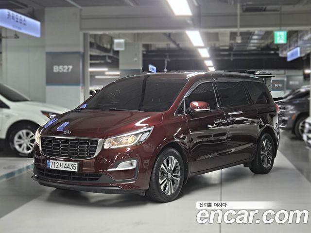 Kia Carnival 11-Seater Prestige — пробег 140 262 км — фото 1 из 5