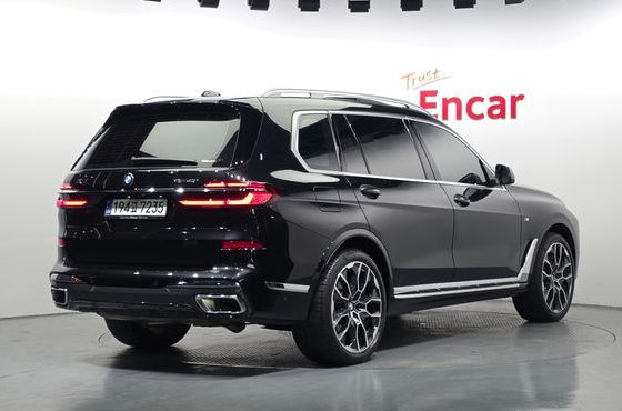 BMW X7 xDrive 40i M Sport 7STR — пробег 30 749 км — фото 2 из 5