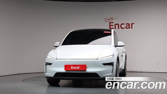 Tesla Model Y L Long Range AWD — пробег 2 239 км — фото 3 из 5