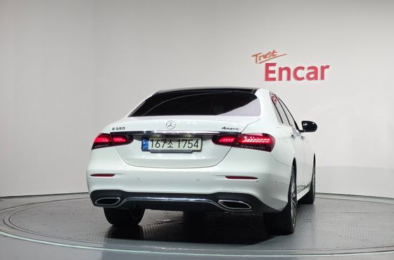 Mercedes-Benz E-Class E350 4MATIC AMG Line — пробег 118 477 км — фото 4 из 5