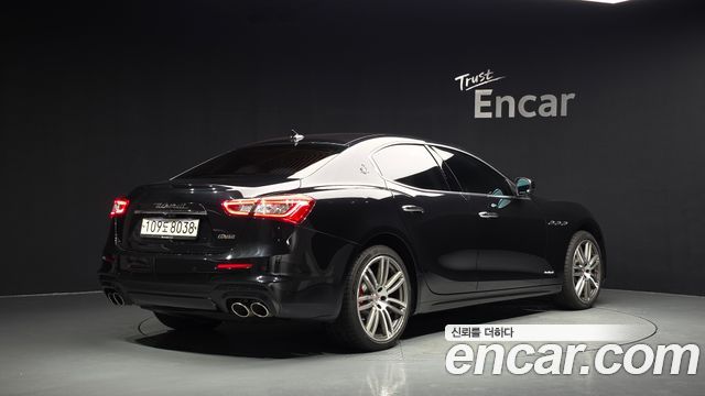 Maserati Ghibli 3.0 Diesel GranSport 3rd — пробег 122 778 км — фото 2 из 5