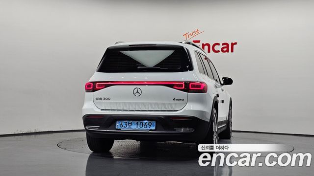 Mercedes-Benz EQB из Кореи Encar