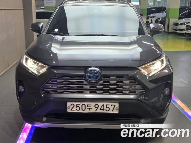 Toyota RAV4 2.5 4WD Hybrid — пробег 89 175 км — фото 1 из 5
