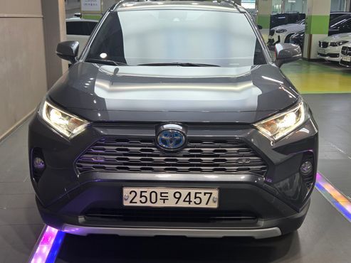 Toyota RAV4 2.5 4WD Hybrid — пробег 89 175 км — фото 1 из 5