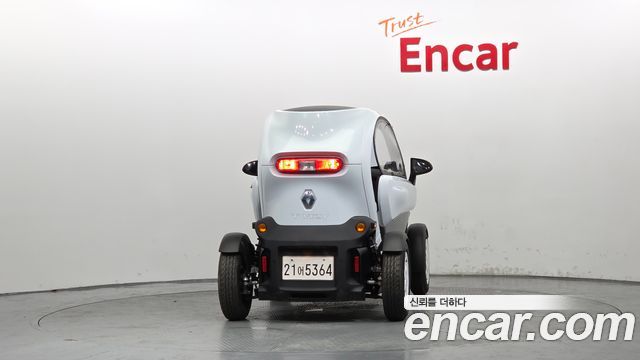 Renault (Samsung) Twizy Life(2-Seater) — пробег 28 км — фото 4 из 5