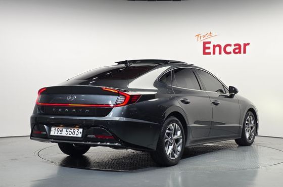 Hyundai Sonata 2.0 Premium Family — пробег 36 783 км — фото 2 из 5