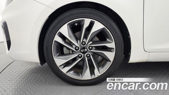 Kia Carens из Кореи Encar