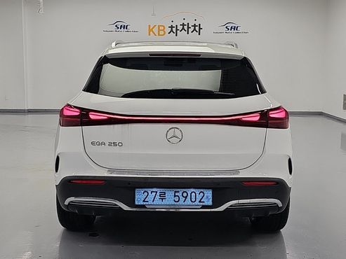 Mercedes-Benz EQA EQA250 AMG Line — пробег 1 349 км — фото 3 из 5