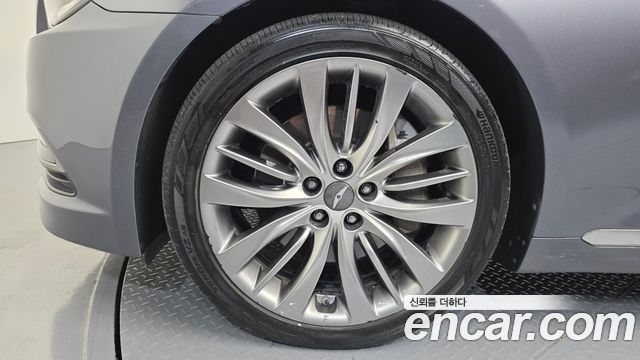 Hyundai Genesis из Кореи Encar