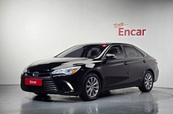 Toyota Camry 2.5 XLE — пробег 119 398 км — фото 1 из 5