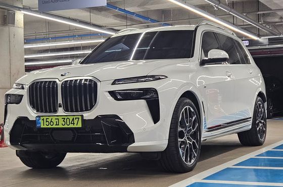 BMW X7 xDrive 40i M Sport 6STR — пробег 6 561 км — фото 1 из 5