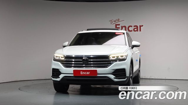 Volkswagen Touareg 3.0 TDI Premium — пробег 96 568 км — фото 3 из 5