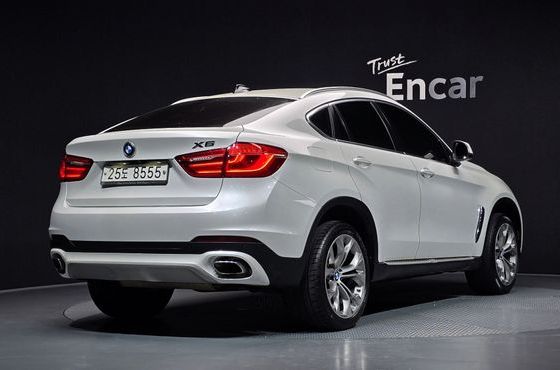 BMW X6 xDrive 30d — пробег 77 988 км — фото 2 из 5