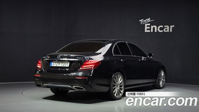 Mercedes-Benz E-Class из Кореи Encar