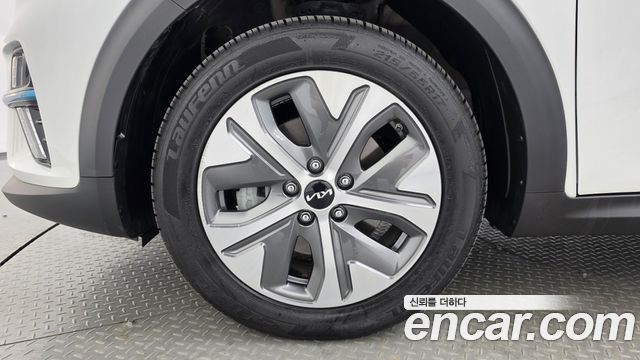 Kia Niro Prestige — пробег 40 223 км — фото 5 из 5