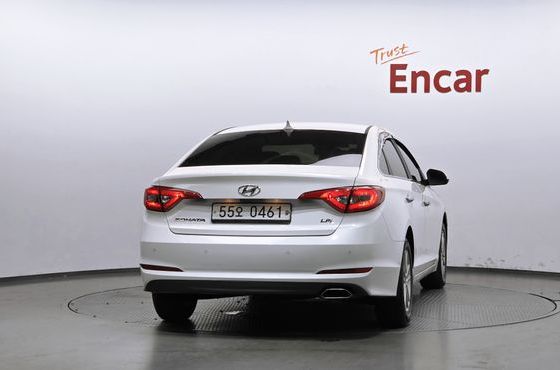 Hyundai Sonata LPI Premium — пробег 137 403 км — фото 4 из 5