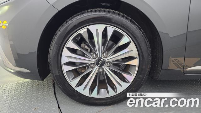 Kia K8 из Кореи Encar