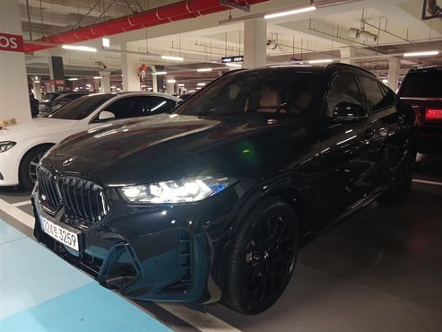 BMW X6 xDrive40i M Sport — пробег 521 км — фото 2 из 5
