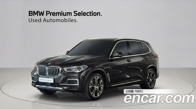 BMW X5 xDrive 45e xLine — пробег 60 151 км — фото 1 из 5
