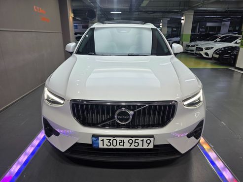Volvo XC40 B4 Ultra Bright — пробег 8 219 км — фото 3 из 5