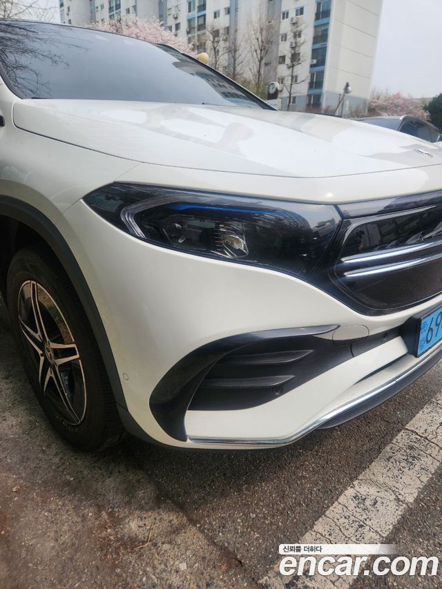 Mercedes-Benz EQA EQA250 AMG Package Plus — пробег 29 200 км — фото 4 из 5