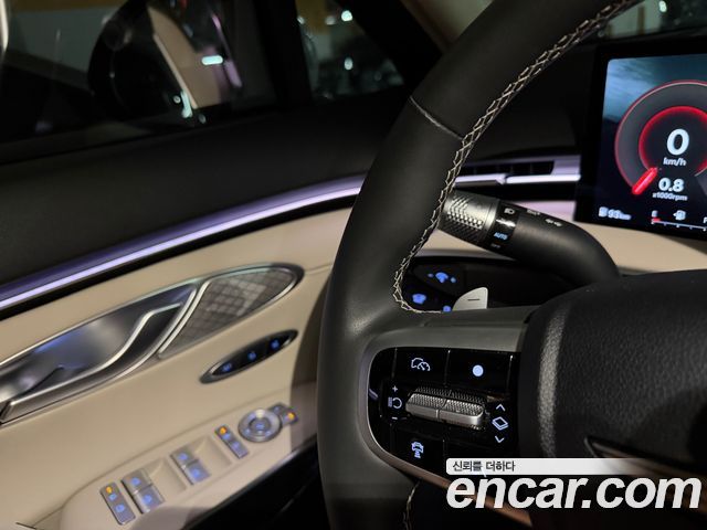 Genesis GV70 2.5T Gasoline 2WD — пробег 2 100 км — фото 3 из 4