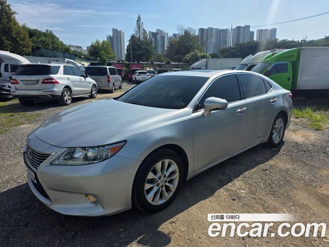 Lexus ES Supreme XV60 — пробег 210 000 км — фото 2 из 5