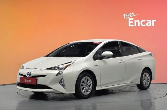 Toyota Prius 1.8 E — пробег 124 529 км — фото 1 из 5