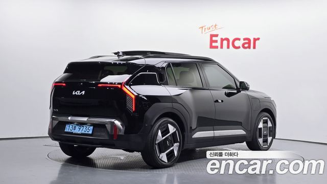 Kia EV3 Long Range 2WD Earth — пробег 39 071 км — фото 2 из 5