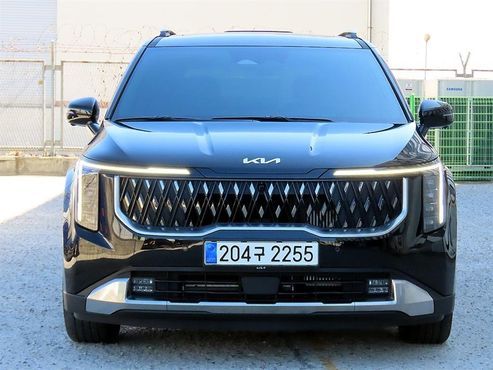 Kia Carnival HEV 7seater Signature — пробег 7 121 км — фото 1 из 5