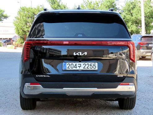 Kia Carnival HEV 7seater Signature — пробег 7 121 км — фото 4 из 5