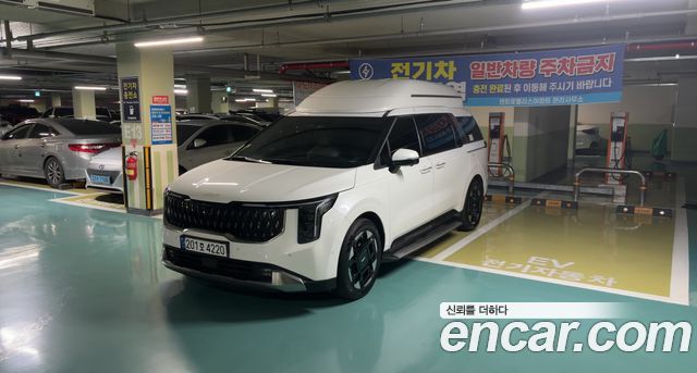 Kia Carnival Diesel 9-Seater Hi Limousine Signature — пробег 50 455 км — фото 2 из 5