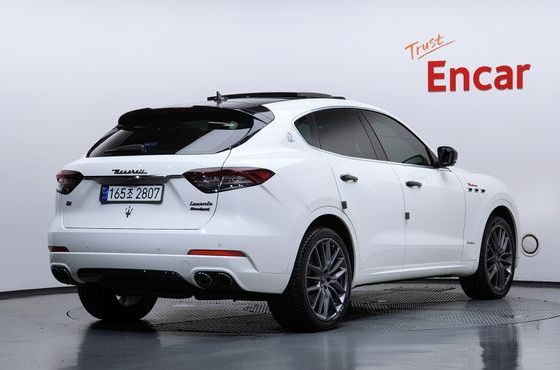 Maserati Levante 3.0 AWD Sport — пробег 95 503 км — фото 2 из 5