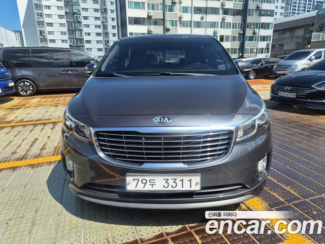 Kia Carnival 11-seater Luxury — пробег 93 560 км — фото 1 из 5