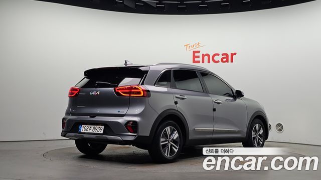 Kia Niro 1.6 HEV Prestige — пробег 78 330 км — фото 2 из 5