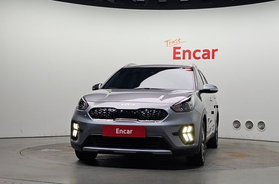 Kia Niro 1.6 HEV Prestige — пробег 78 330 км — фото 3 из 5