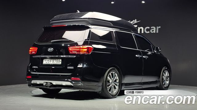 Kia Carnival 9-Seater Hi-Limousine Noblesse Special — пробег 132 854 км — фото 2 из 5