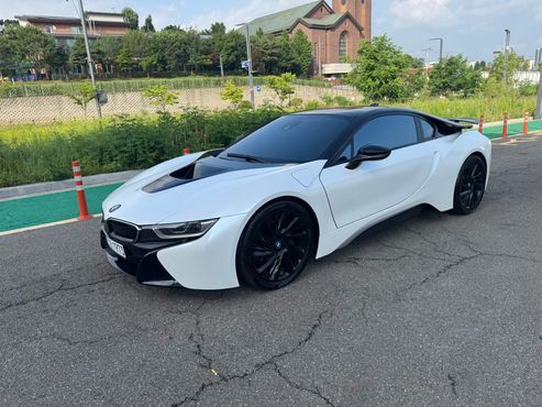 BMW i8 Coupe — пробег 151 000 км — фото 2 из 5