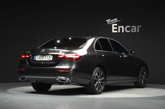 Mercedes-Benz E-Class E300e 4MATIC Exclusive — пробег 69 620 км — фото 2 из 5