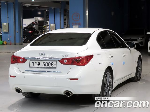 Infiniti Q50 2.2d Premium — пробег 108 718 км — фото 4 из 5