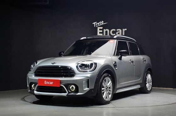 Mini Countryman Classic Plus Launch Pack 2nd Gen — пробег 7 420 км — фото 1 из 5