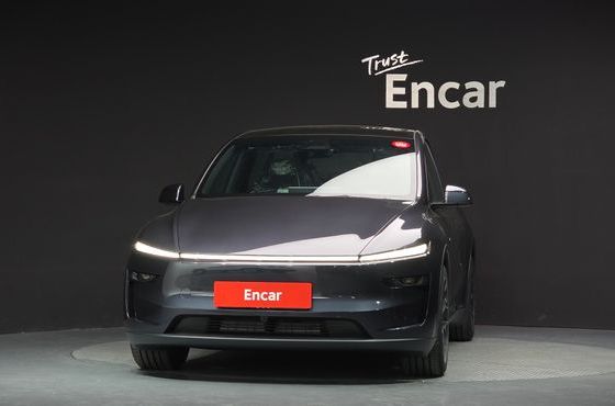 Tesla Model Y L Long Range AWD — пробег 69 км — фото 3 из 5
