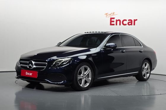 Mercedes-Benz E-Class E220d Avantgarde — пробег 81 727 км — фото 1 из 5