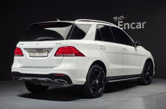 Mercedes-Benz GLE-Class GLE350 d 4MATIC — пробег 152 025 км — фото 2 из 5